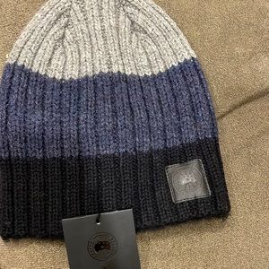 Canada Goose-Mens beanie hat (Brand new)